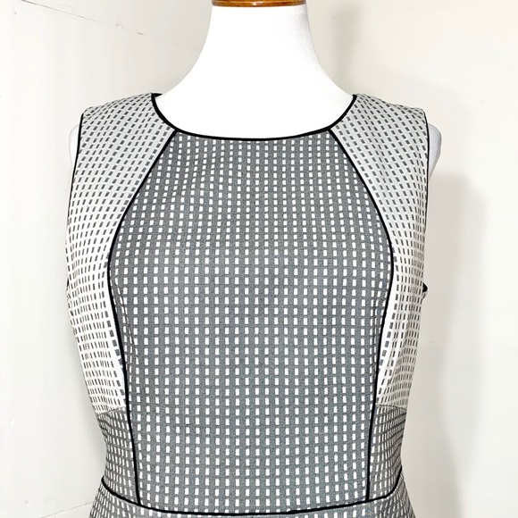 SOLD-Calvin Klein Sleeveless Colorblock Sheath Dress - Picture 2 of 9